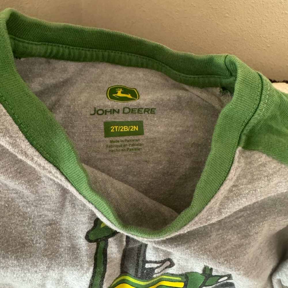Boys 2T Long sleeve shirts bundle of 3 - Picture 4 of 10